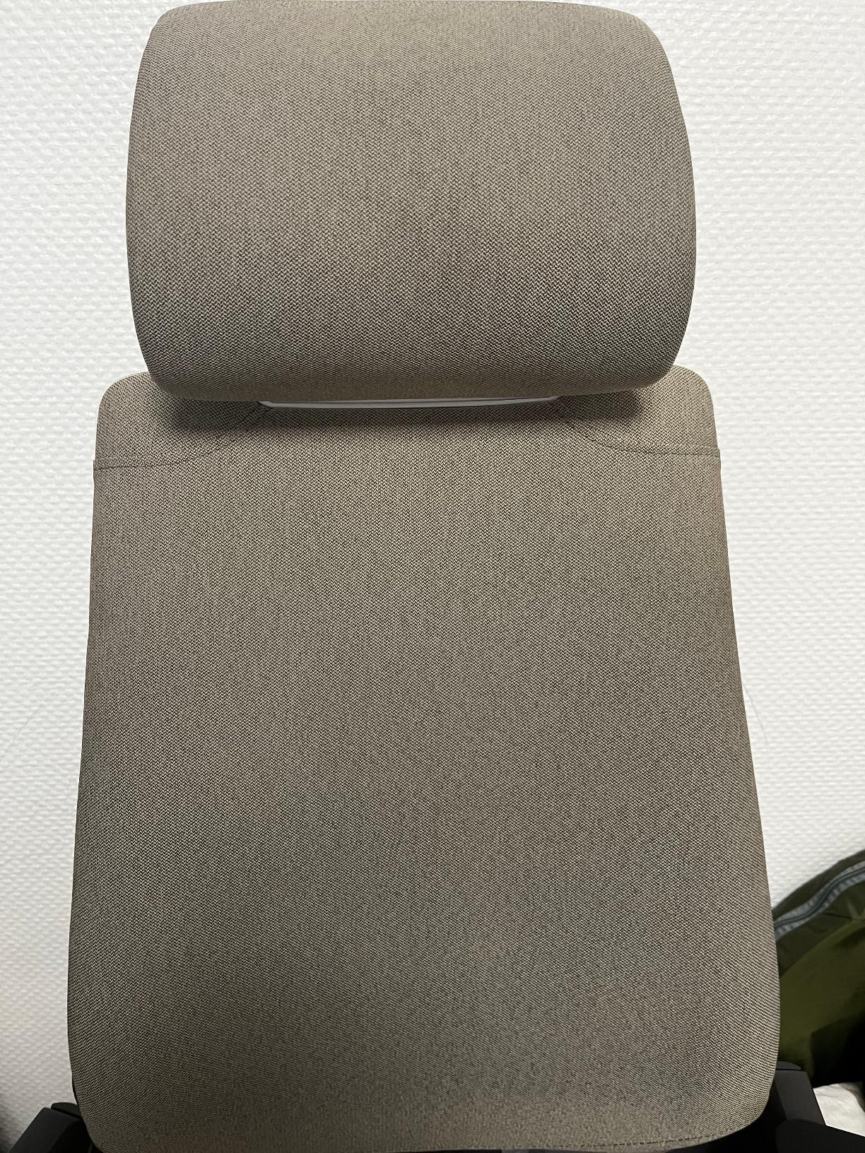 Kuli aus weißer Bluse raus