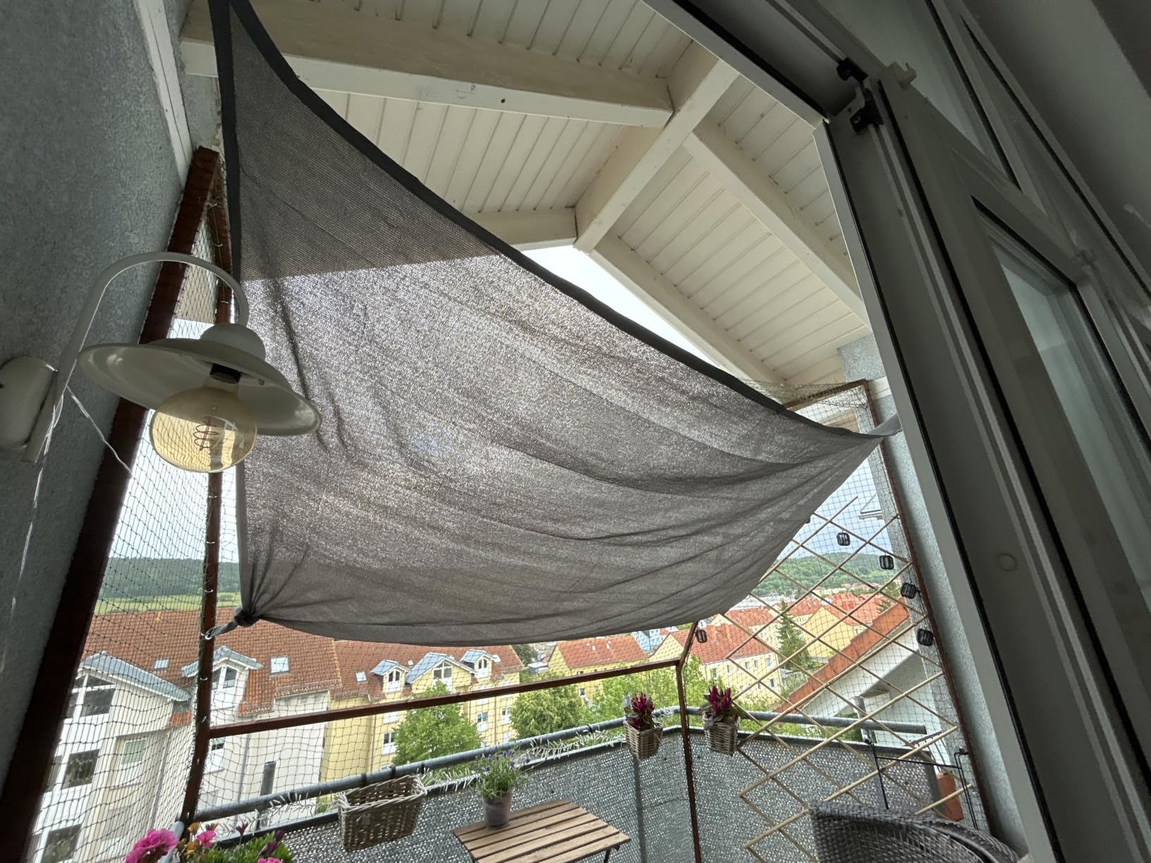 Schöner Schatten für die Terrasse