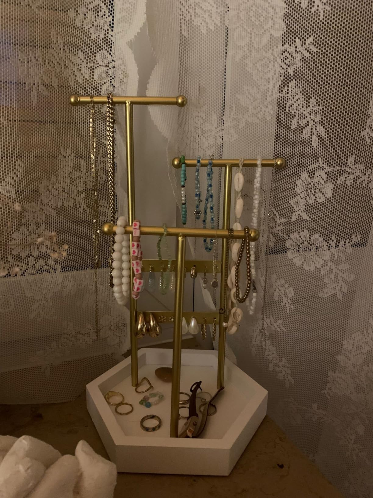 Gut, aber nichts für sehr viel Schmuck