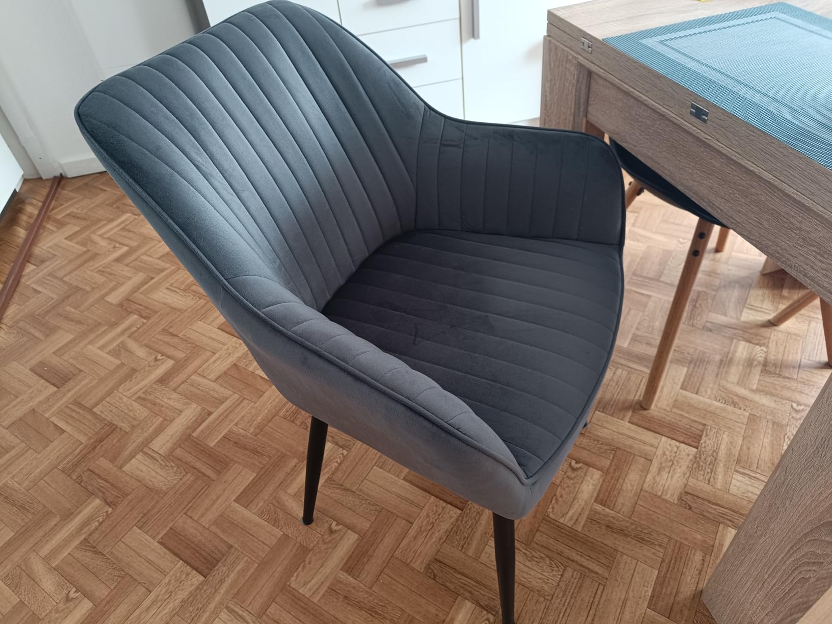 Schicker Stuhl fürs Esszimmer