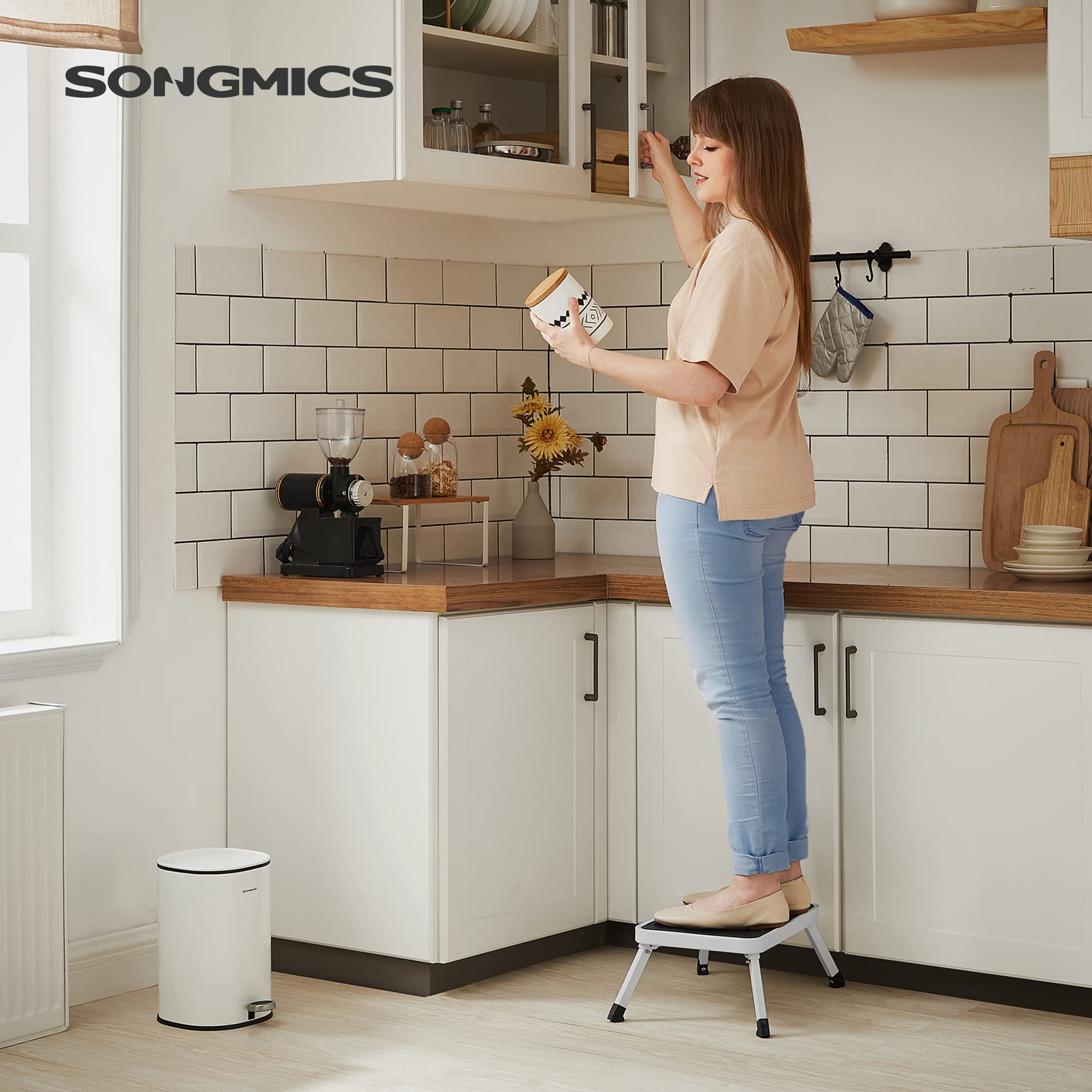 songmics-klapptritt-gsl01wt-stahl-46-x-32-x-17-cm-bis-150-kg-wei image 2