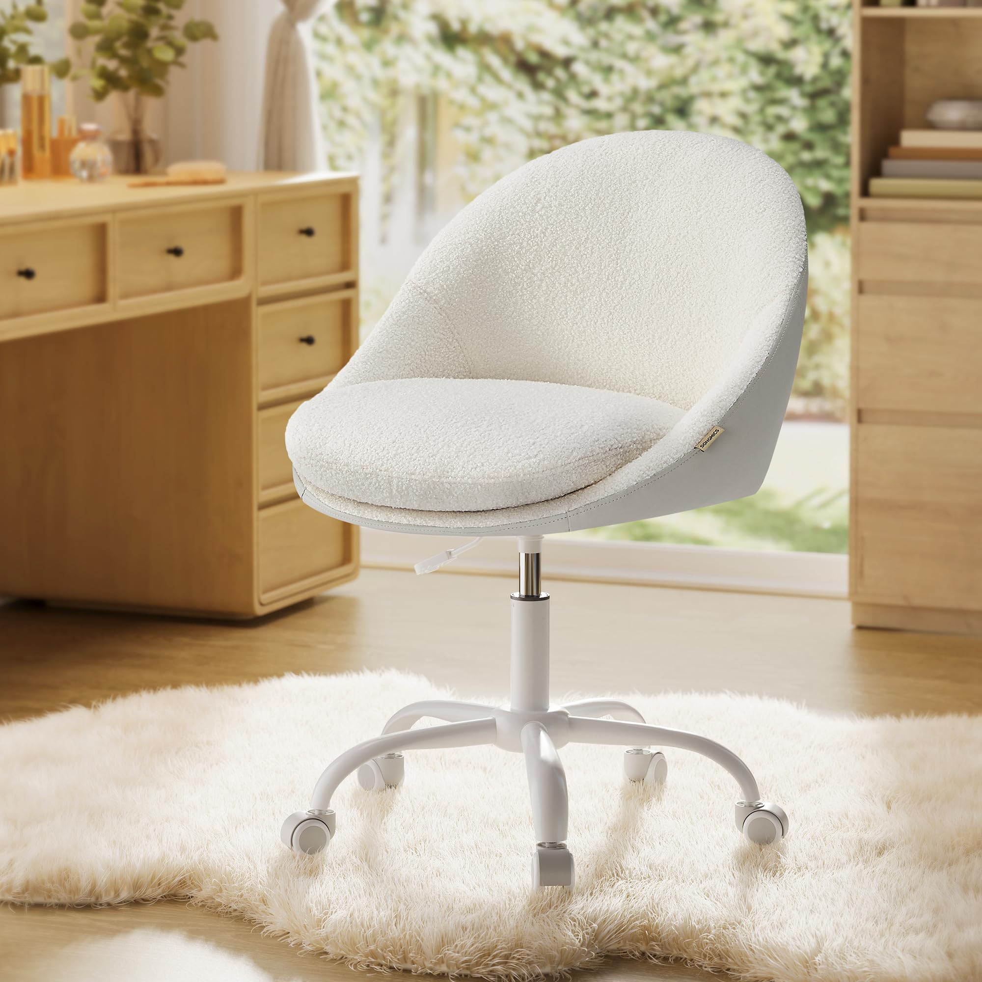 songmics-drehstuhl-sherpa-schminkstuhl-h-henverstellbar-beige-wei-obg020w01 image 1