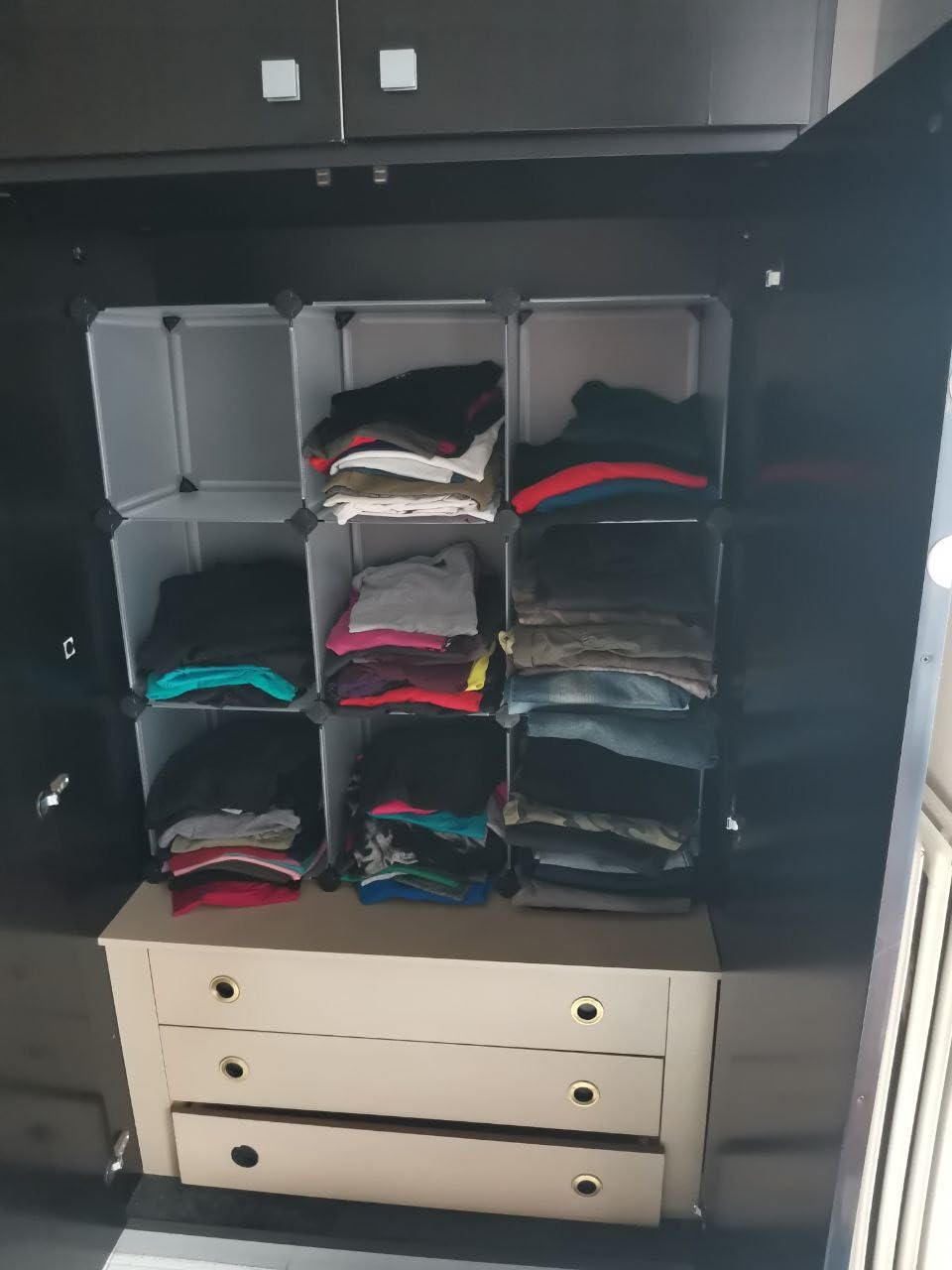 Nutze ihn als Schuhschrank