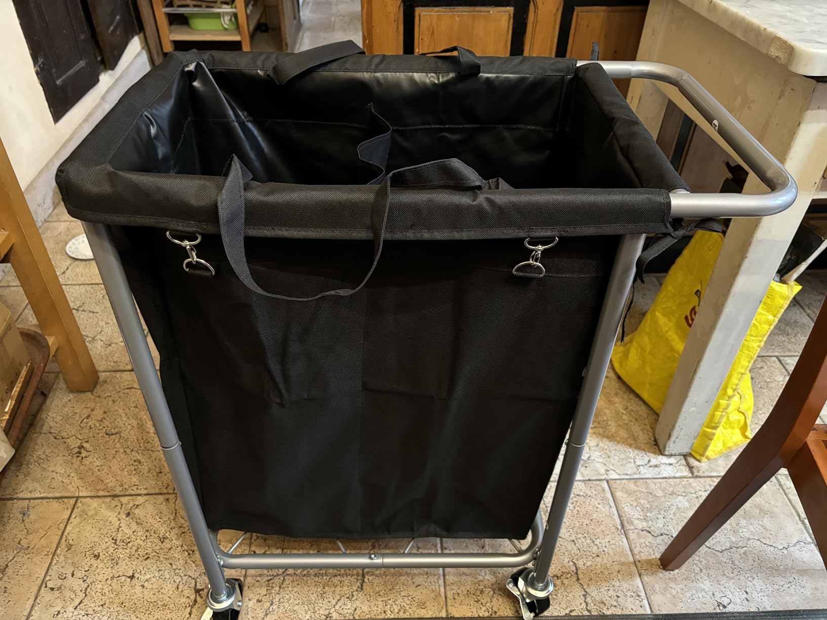 Rollt super durch die Wohnung