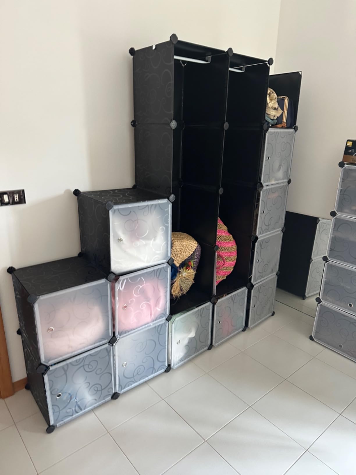 Zweckmäßig, kein Massivschrank