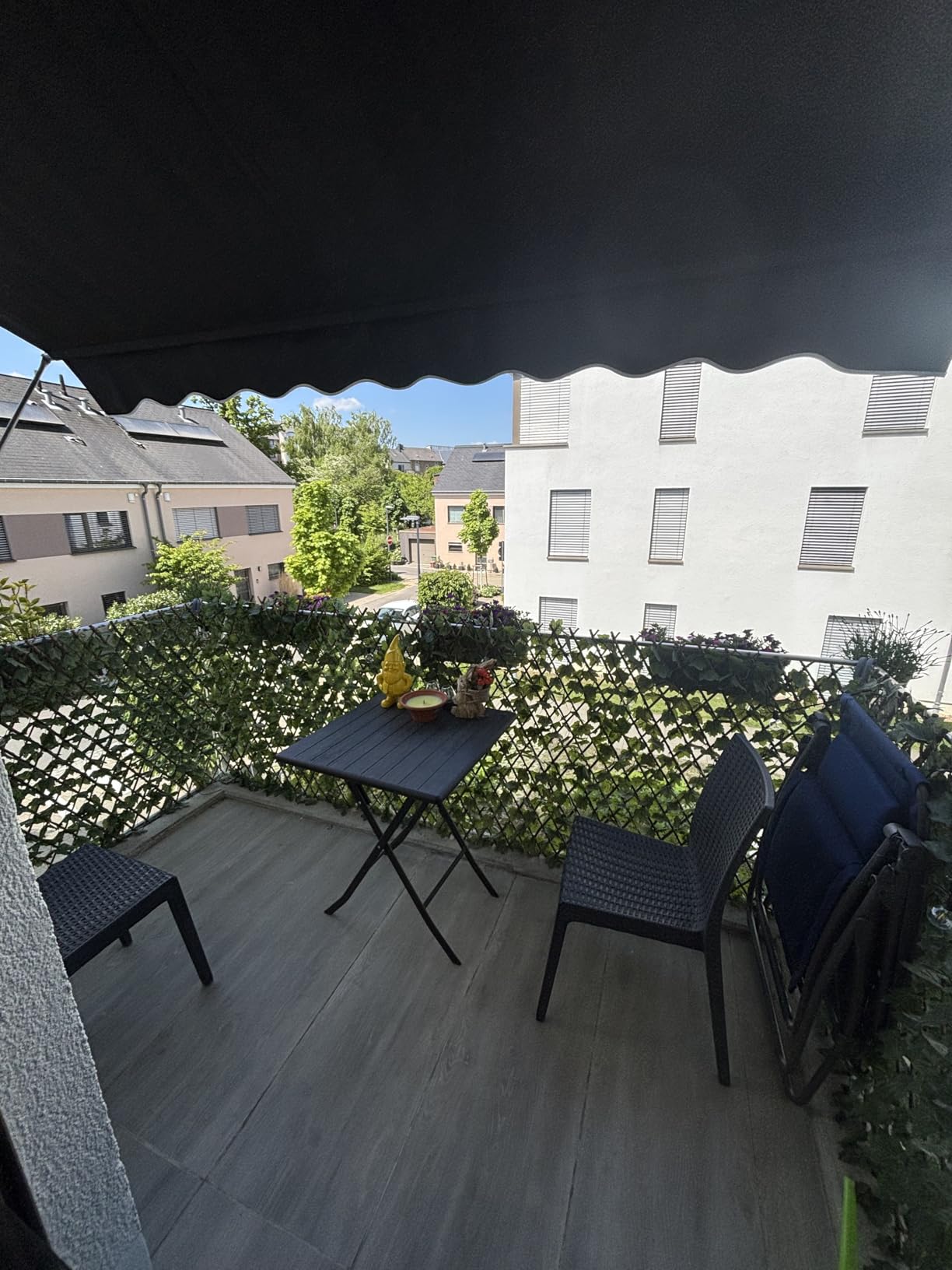 Endlich Schatten auf dem Balkon